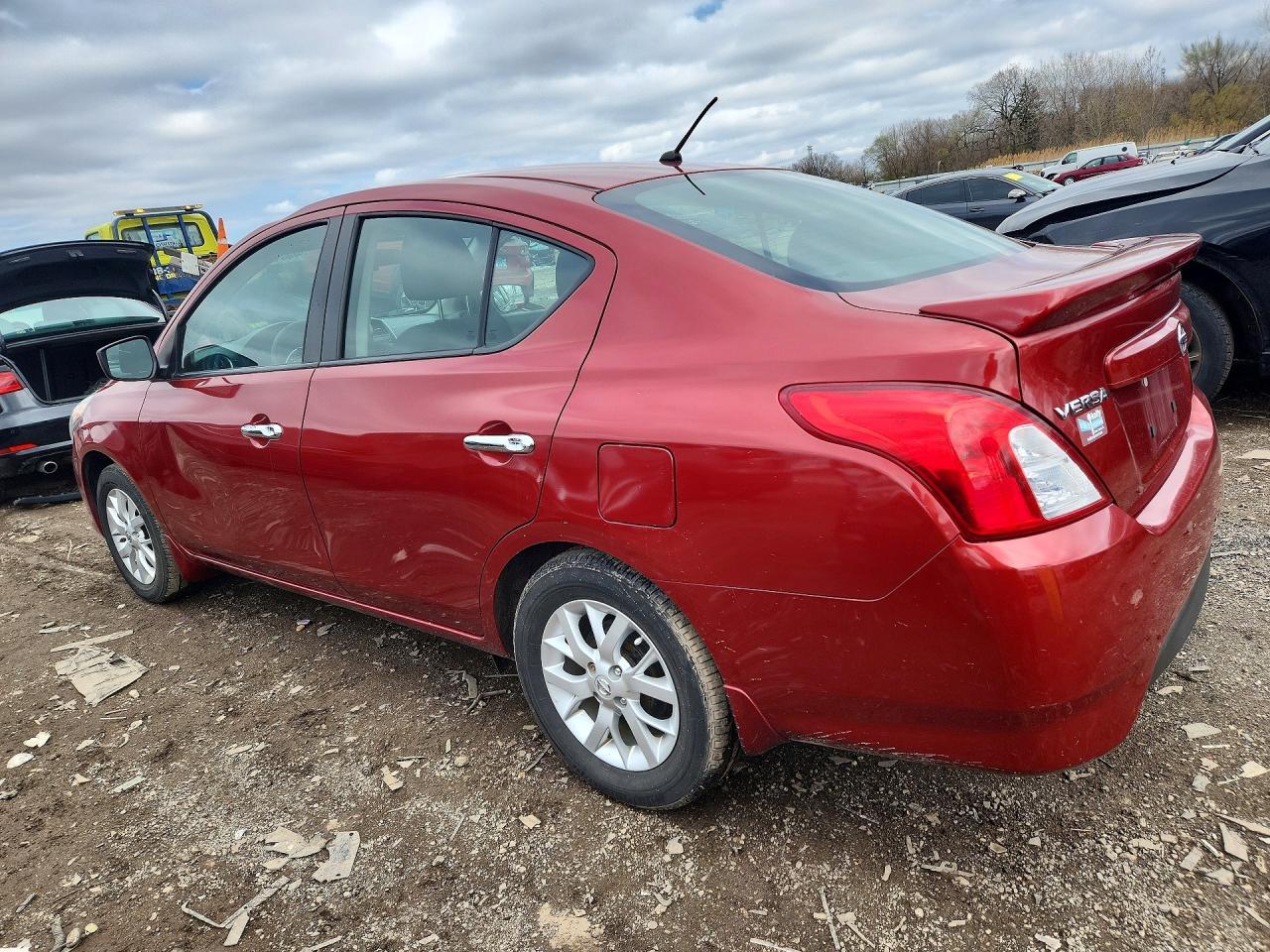 2016 Nissan Versa 1.6 Sv - Image 2