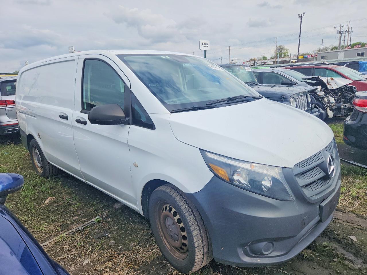 2017 Mercedes-Benz Metris - Фото 4