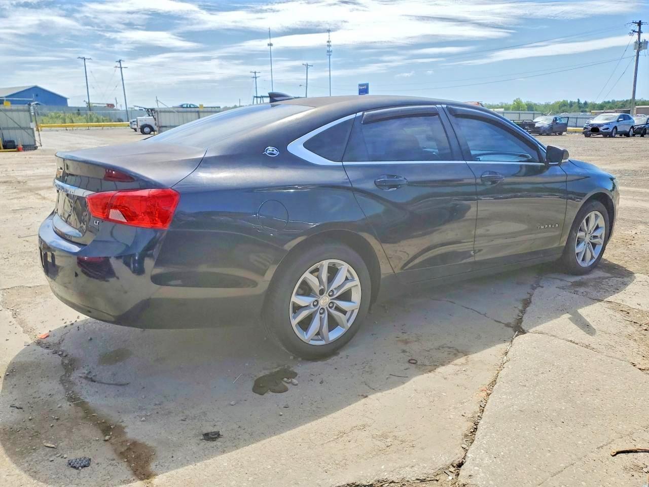 2017 Chevrolet Impala Lt - Image 3