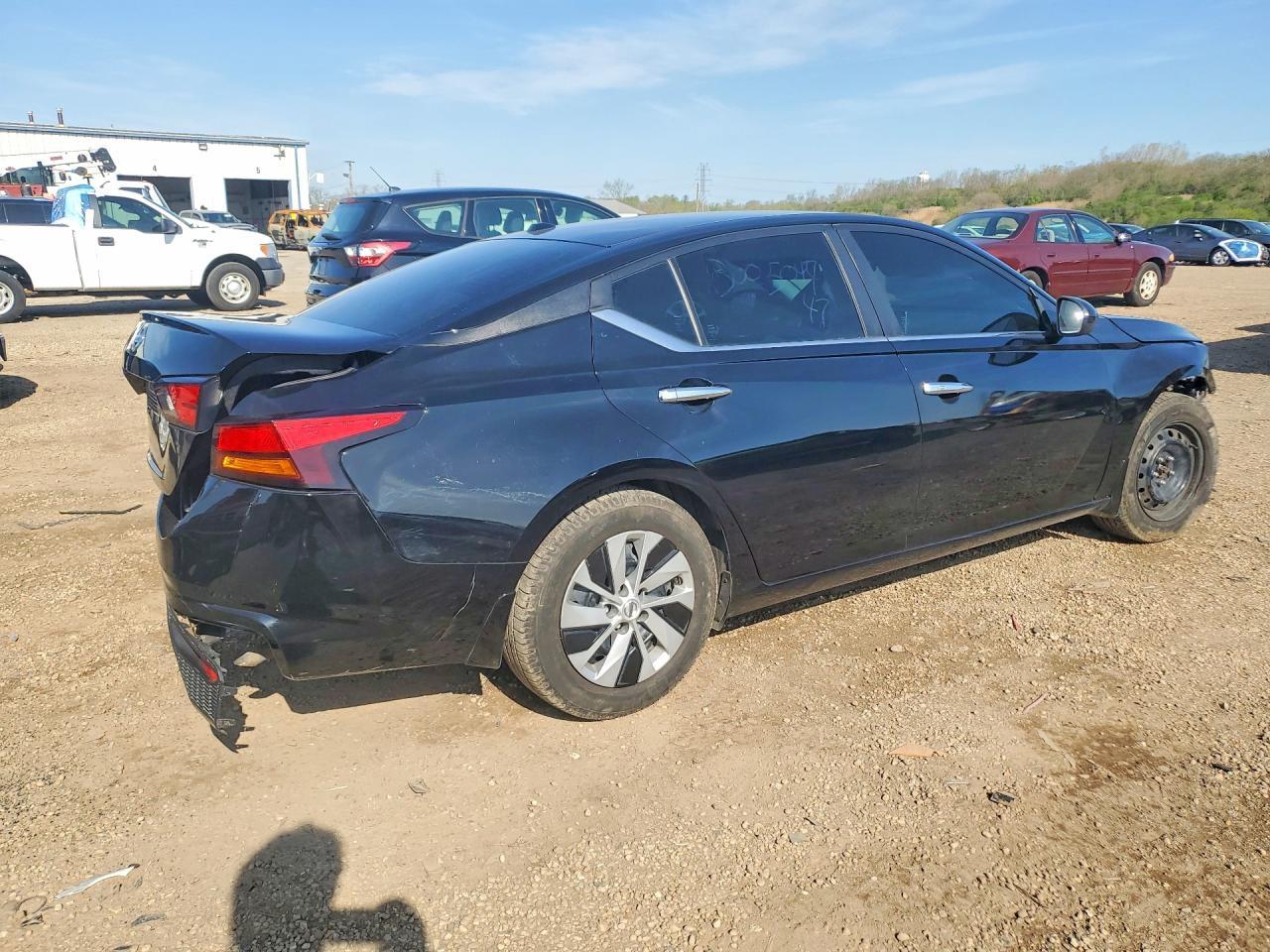 2020 Nissan Altima S - Фото 3