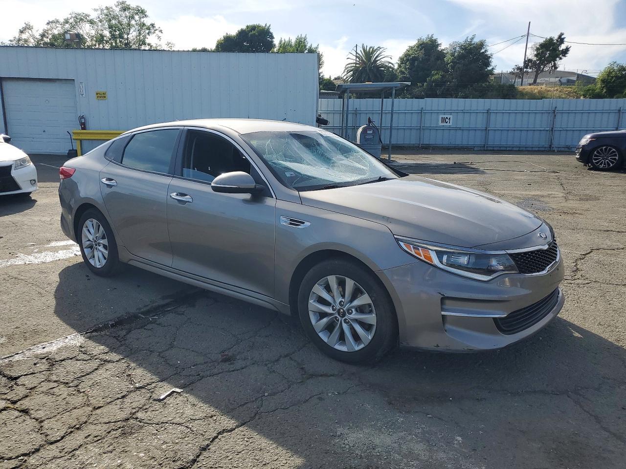 2018 Kia Optima - Фото 4