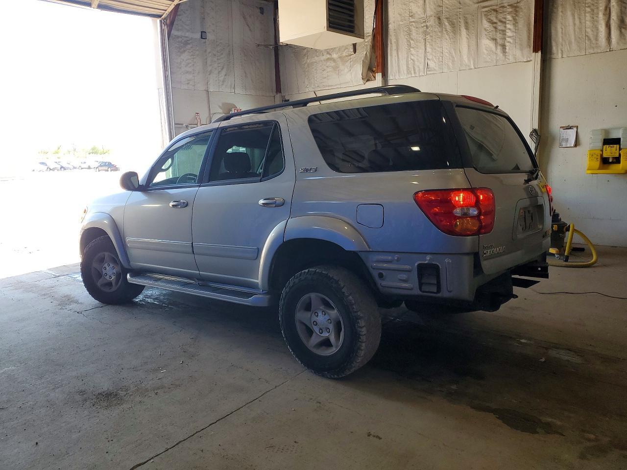 2002 Toyota Sequoia Sr5 - Фото 2