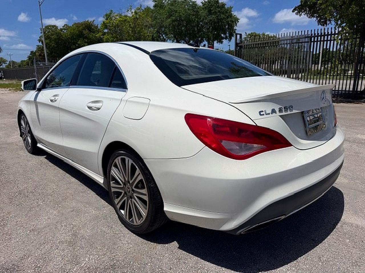 2018 Mercedes-Benz Cla 250 - Image 2