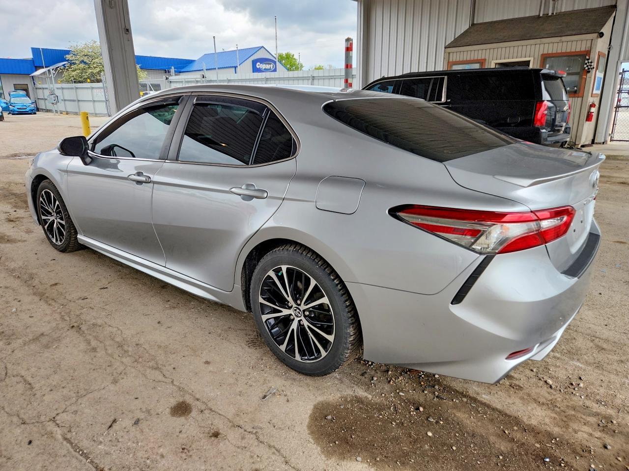 2018 Toyota Camry Se - Фото 2