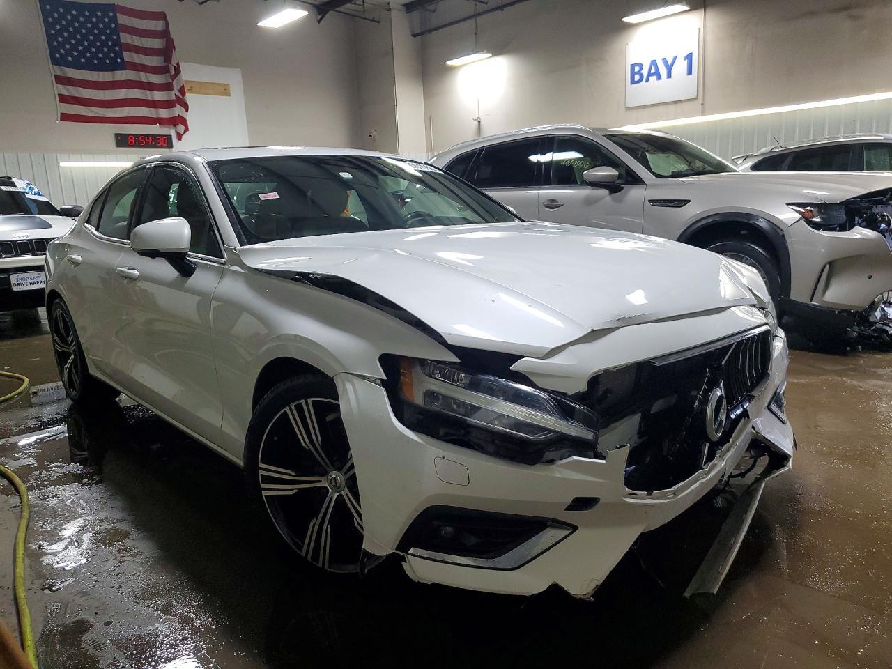 2019 Volvo S60 T6 Inscription - Image 4
