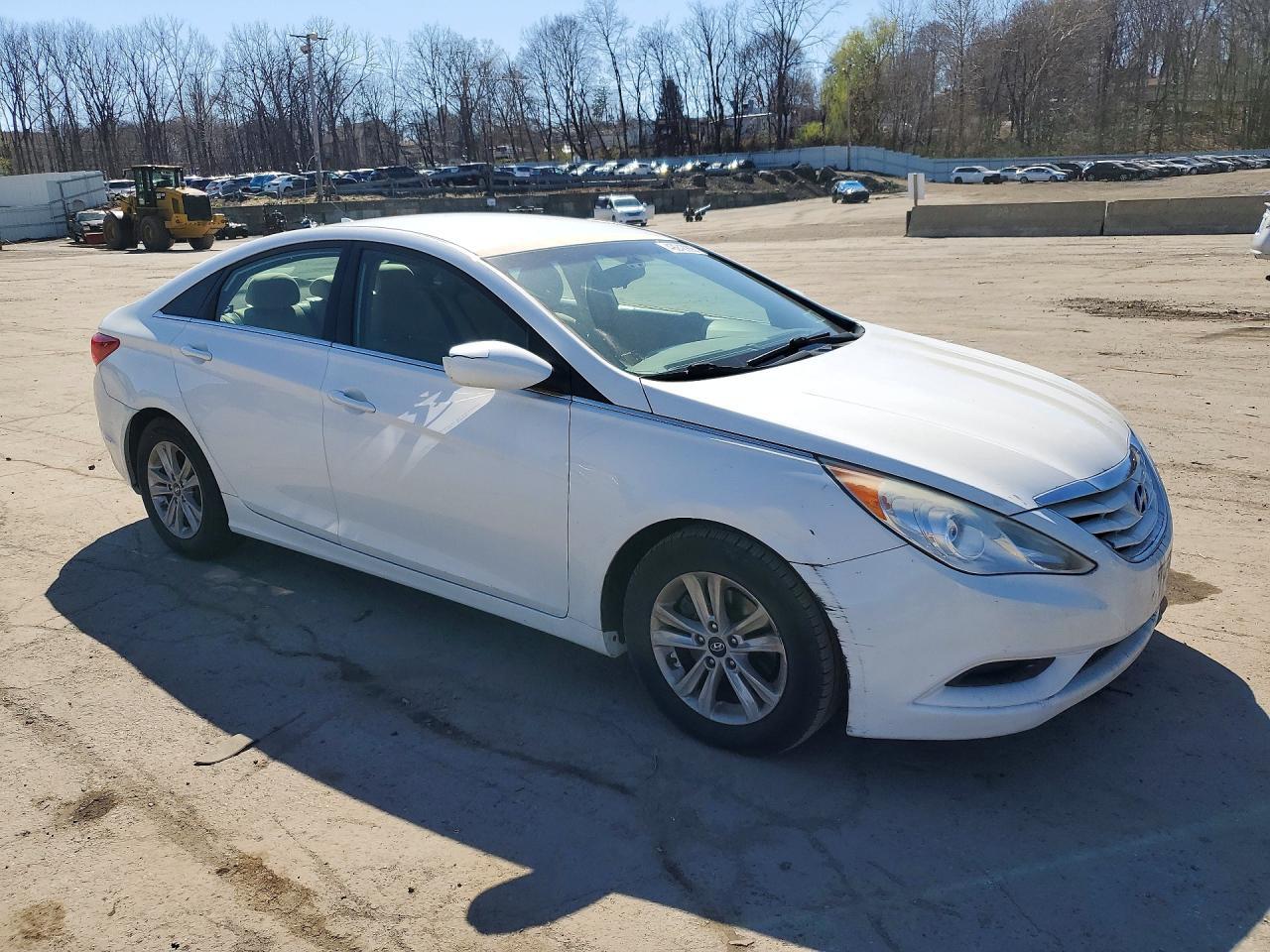 2012 Hyundai Sonata Gls - Image 4