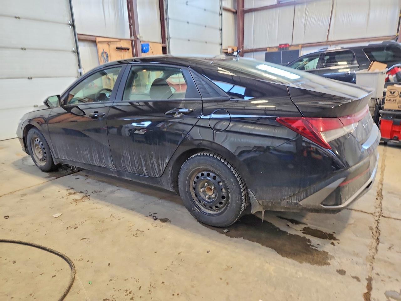 2026 Hyundai Elantra Sel Sport - Image 2