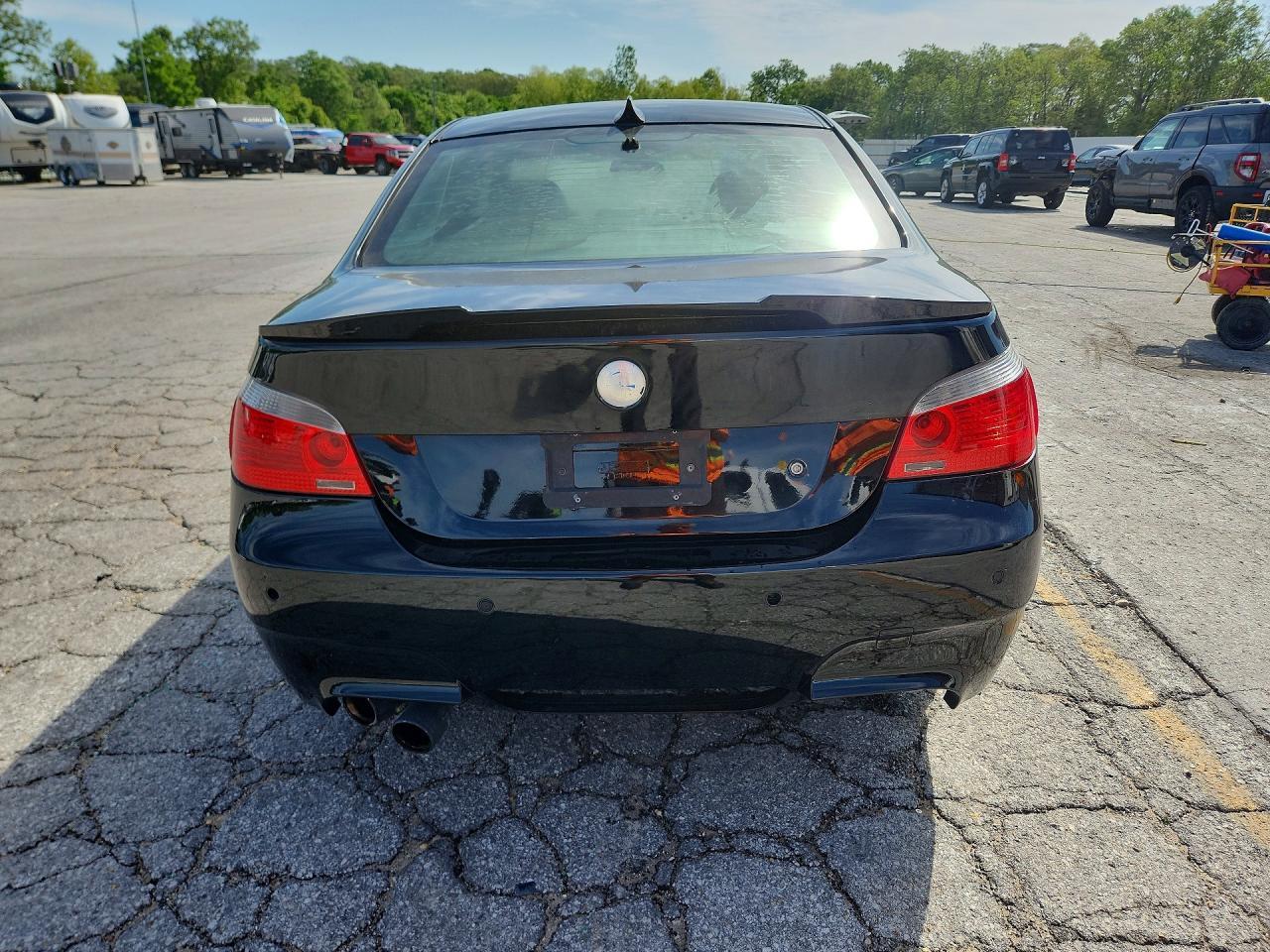 2010 BMW 550 I - Image 6