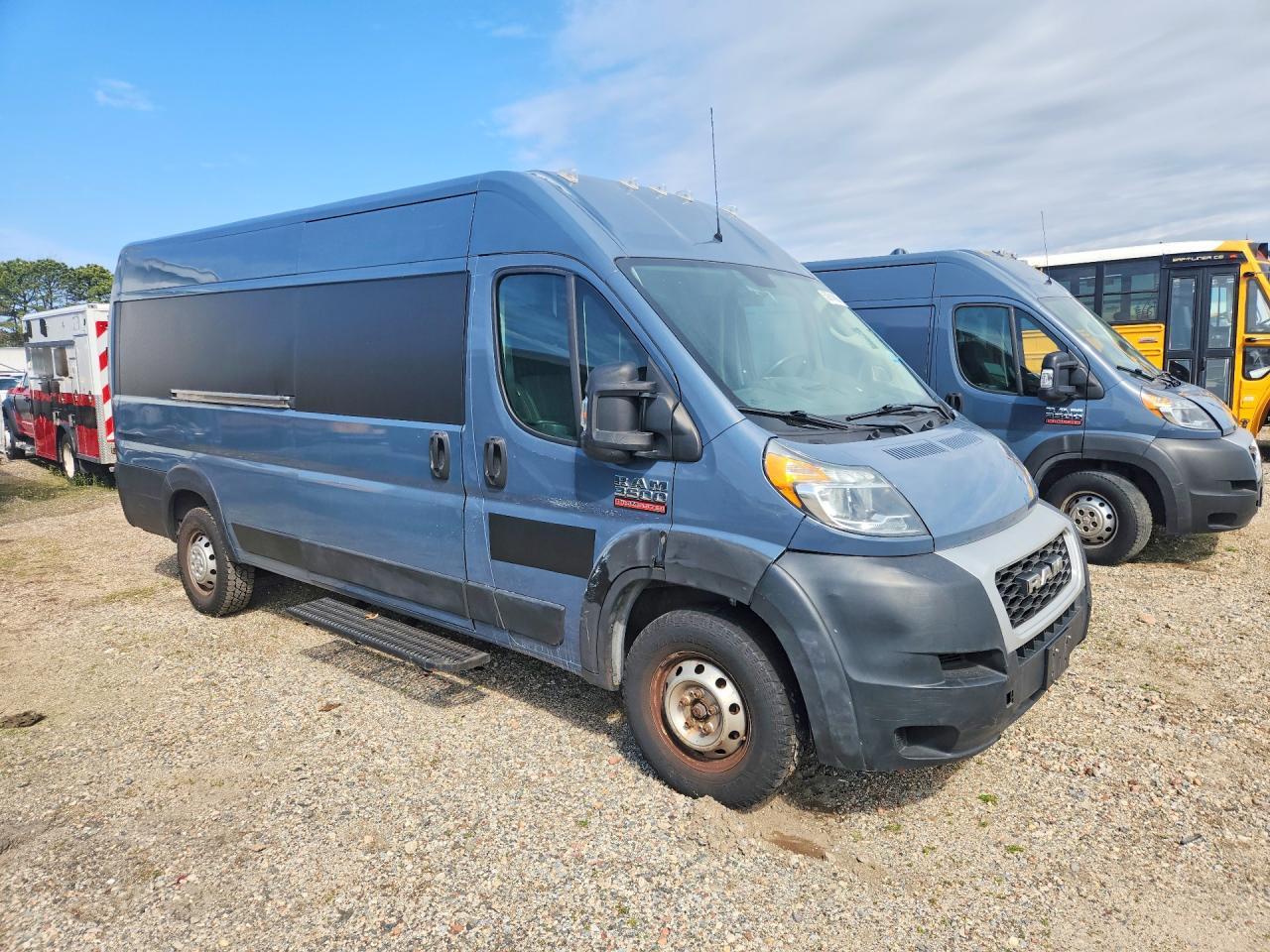 2019 Ram Promaster 3500 Delivery Van - Фото 4