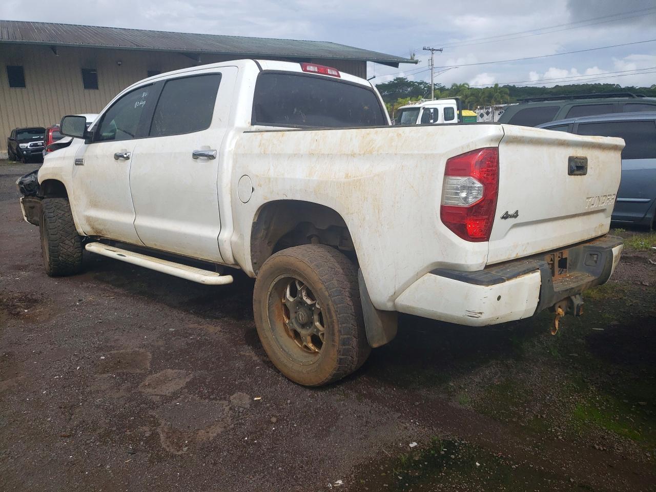 2014 Toyota Tundra Crewmax Platinum - Image 2