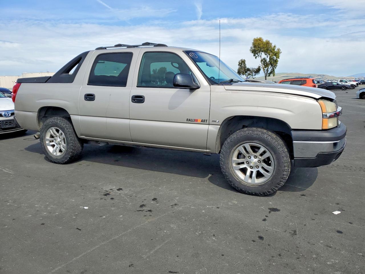 2004 Chevrolet Avalanche C1500 - Фото 4