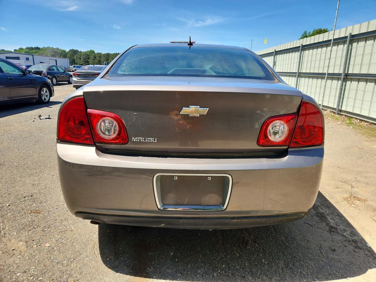 2011 Chevrolet Malibu Ls - Image 6