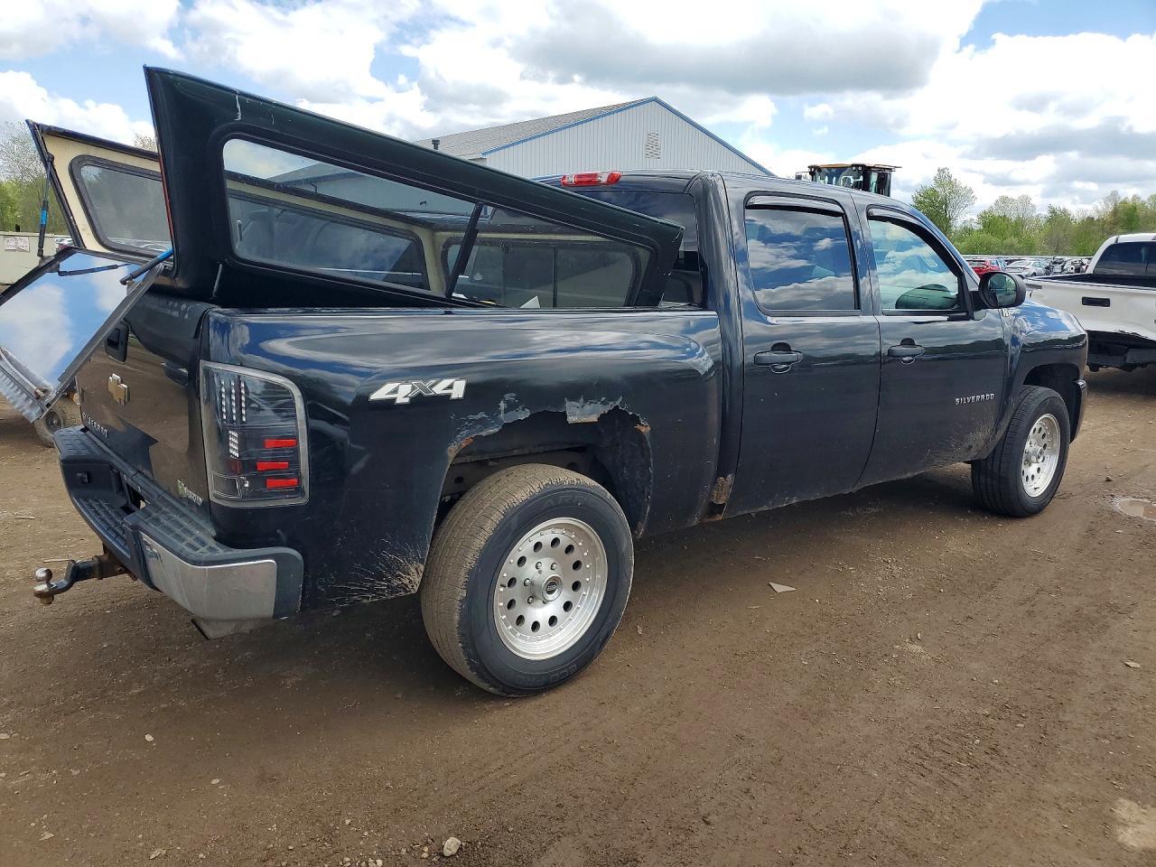 2011 Chevrolet Silverado K1500 Hybrid - Image 3