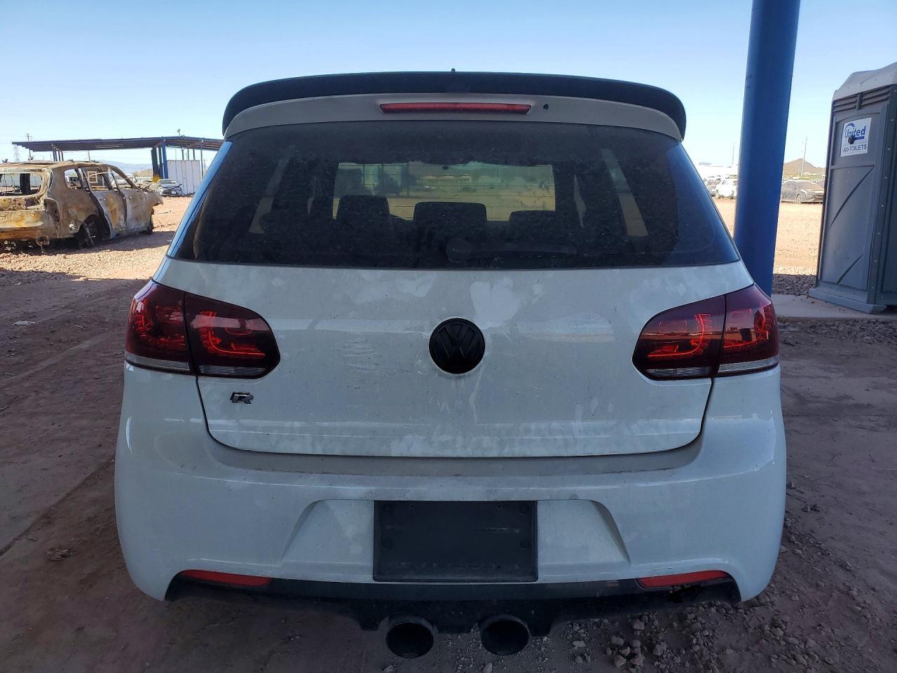 2012 Volkswagen Golf R - Image 6