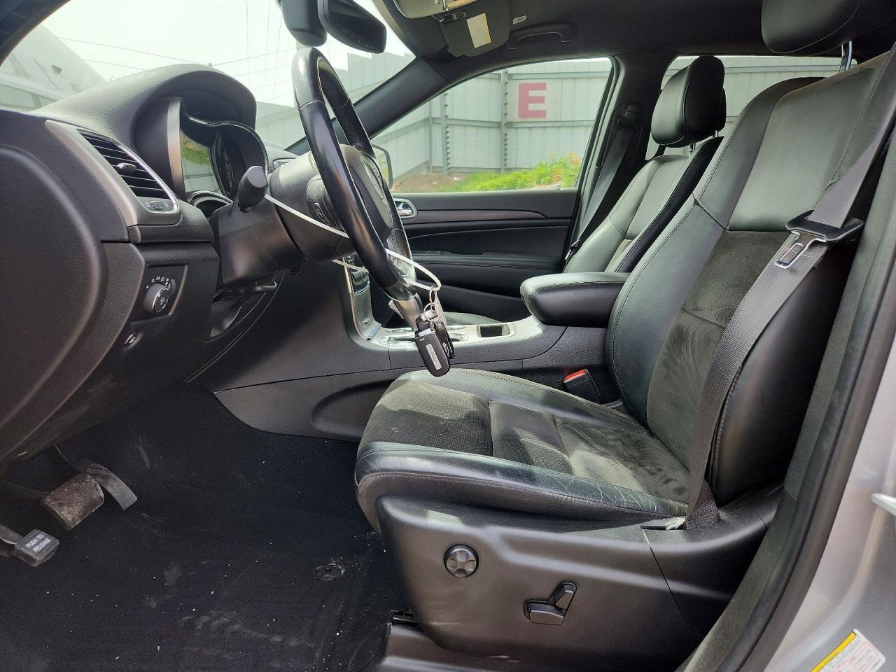 2020 Jeep Grand Cherokee Laredo - Image 7