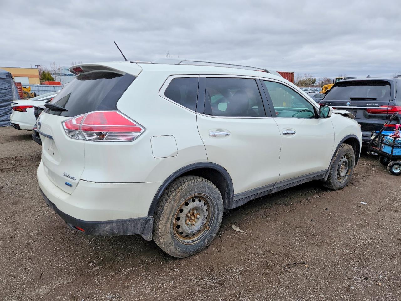 2015 Nissan Rogue S - Image 3