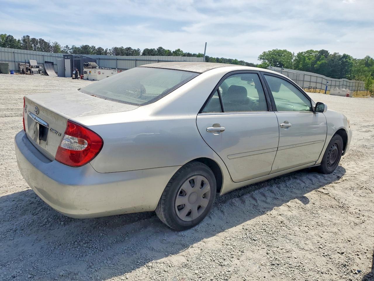 2003 Toyota Camry Le - Image 3