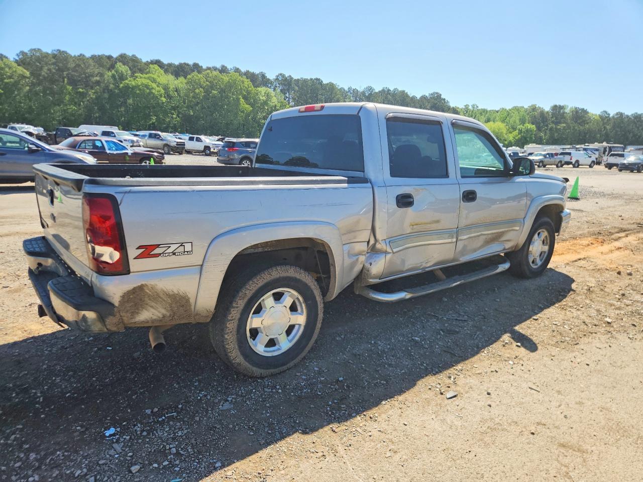 2006 Chevrolet Silverado K1500 - Image 3
