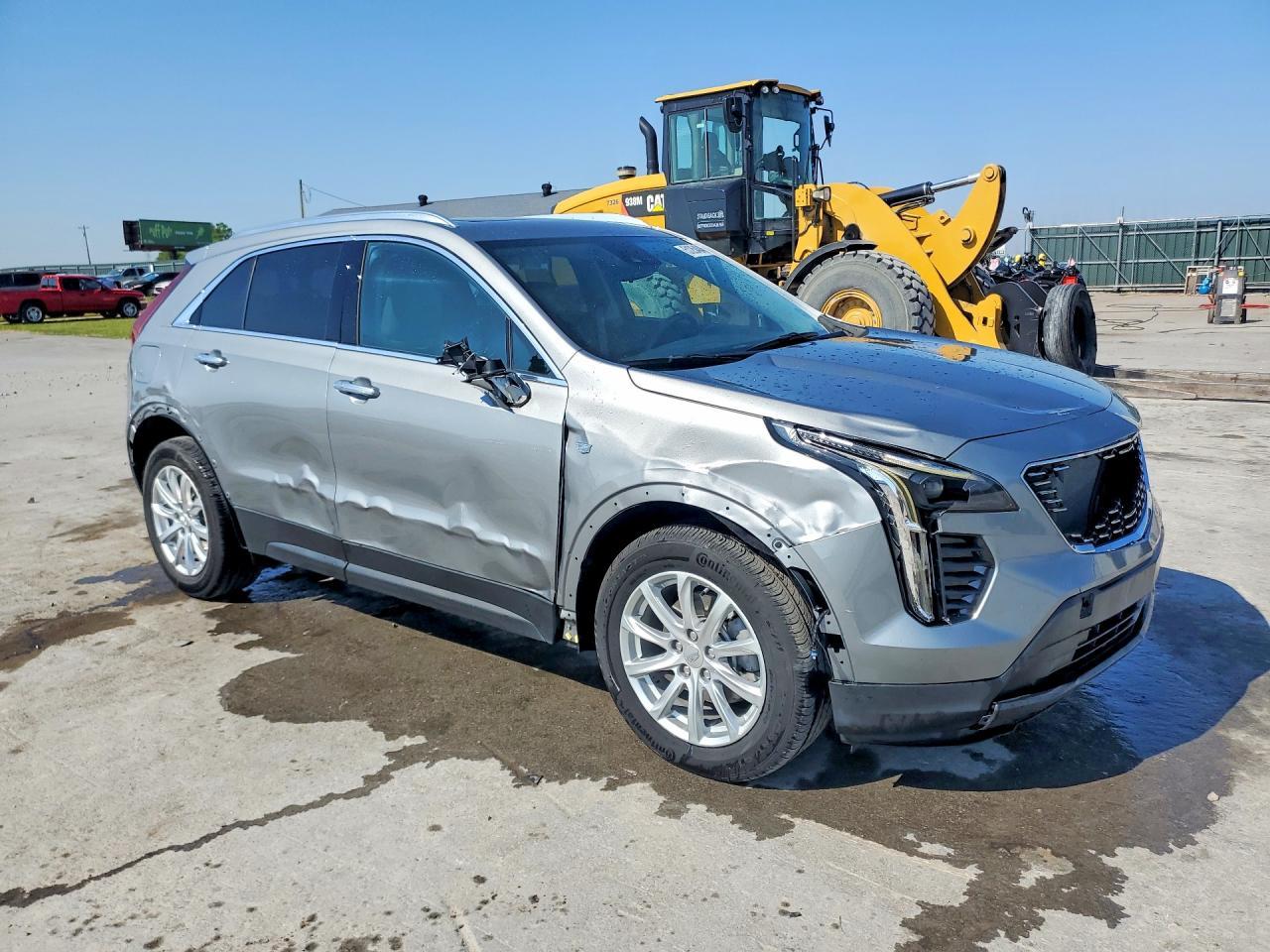 2023 Cadillac Xt4 Luxury - Image 4