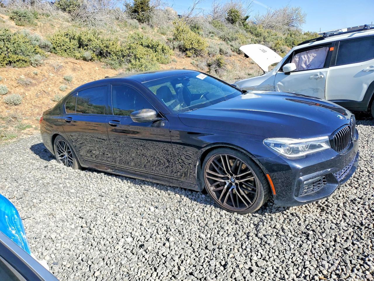 2017 BMW 750 I - Фото 4
