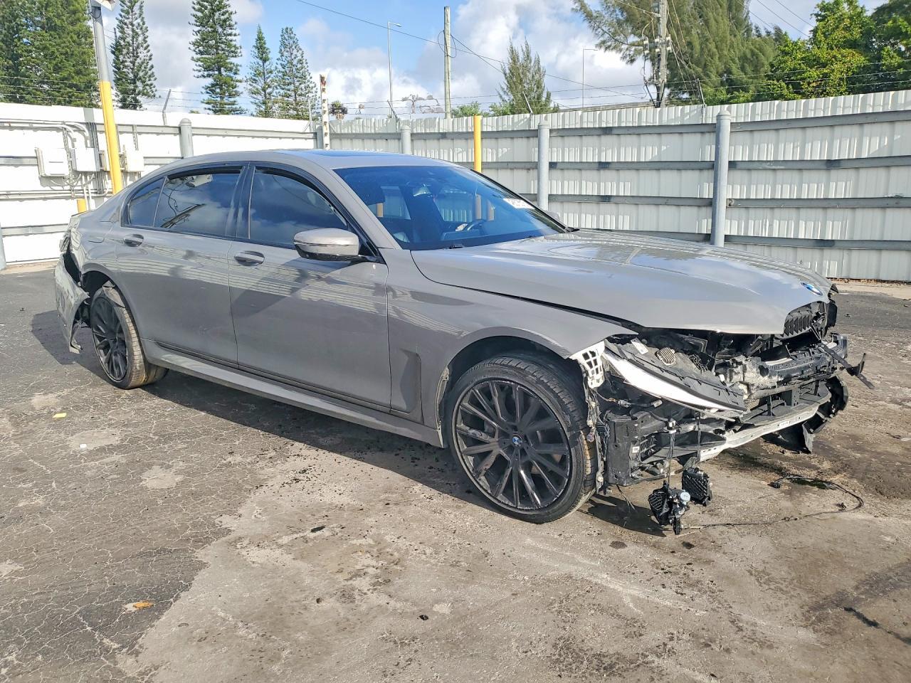 2022 BMW 740 I - Фото 4