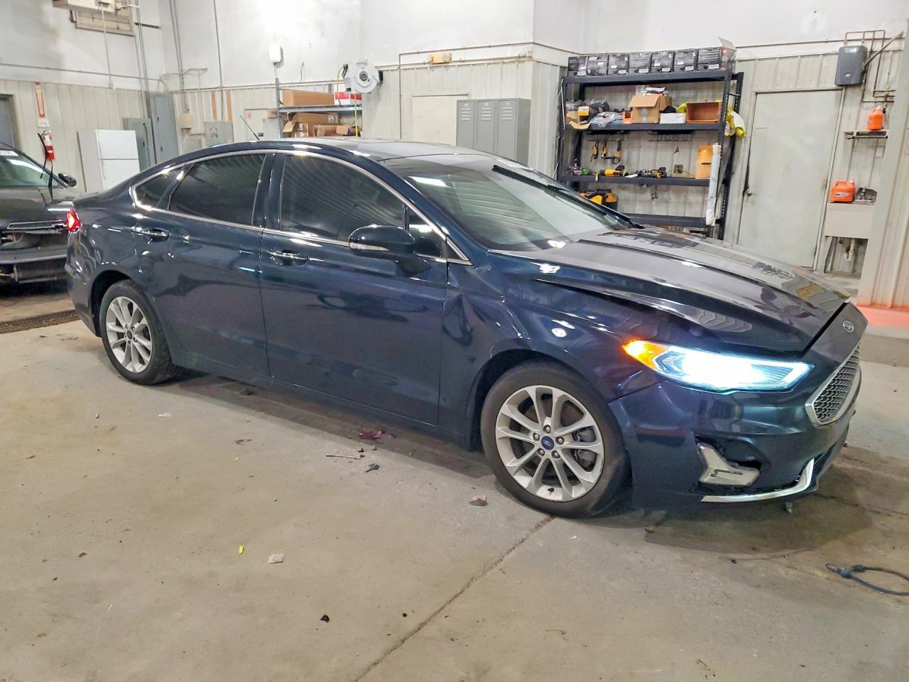 2020 Ford Fusion Titanium - Image 4
