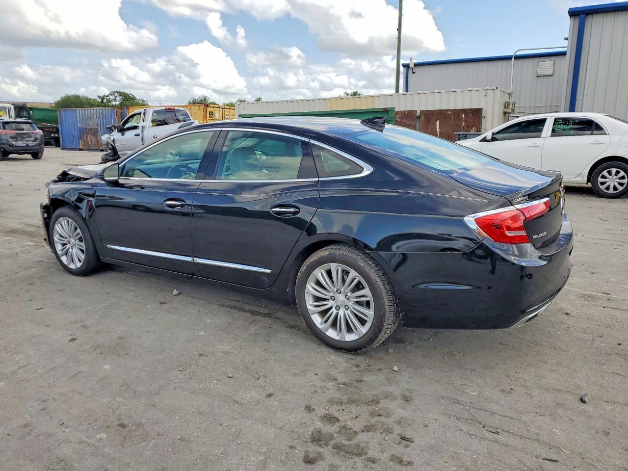 2017 Buick Lacrosse - Фото 2