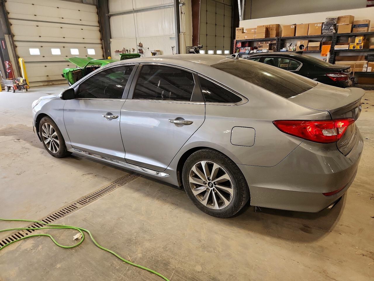 2015 Hyundai Sonata Sport - Фото 2