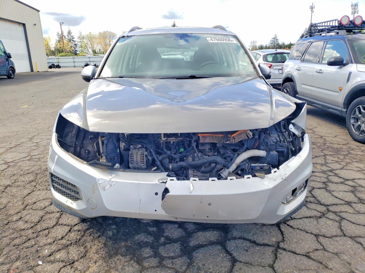 2017 Volkswagen Tiguan S - Image 5