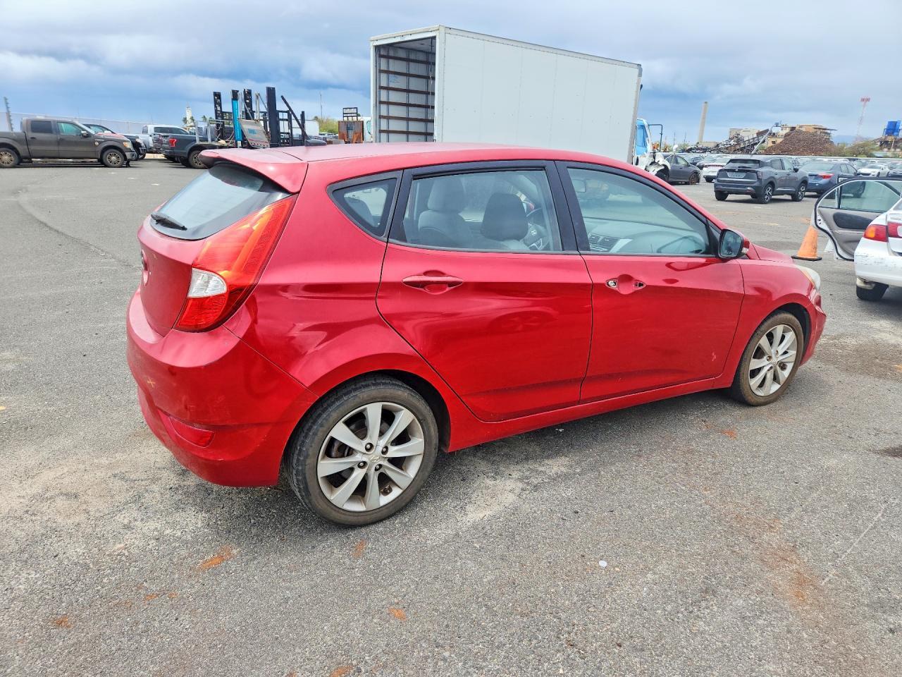 2013 Hyundai Accent Se - Фото 3