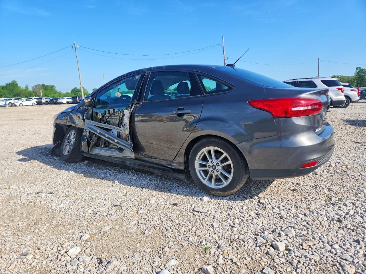 2016 Ford Focus Se - Image 2