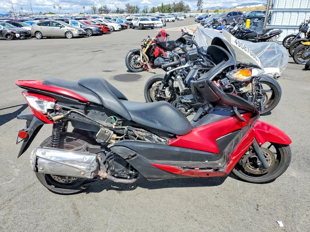 2014 Honda Nss300