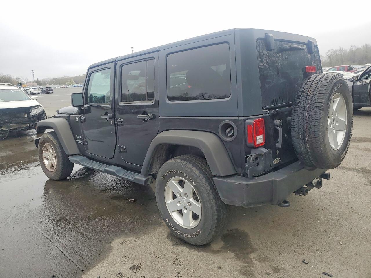 2014 Jeep Wrangler Unlimited Sport - Image 2
