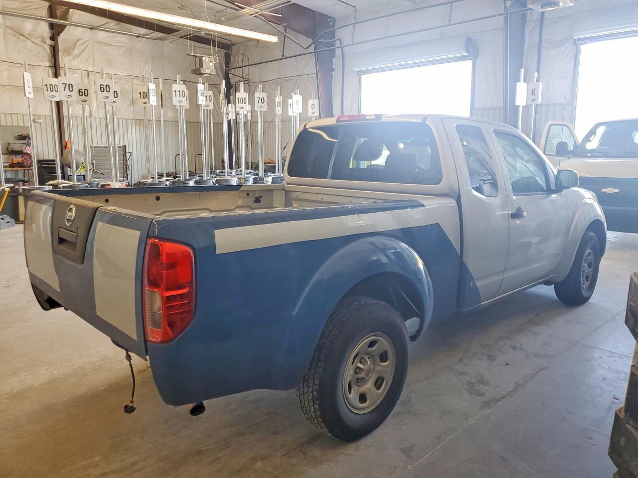 2010 Nissan Frontier Xe - Фото 3