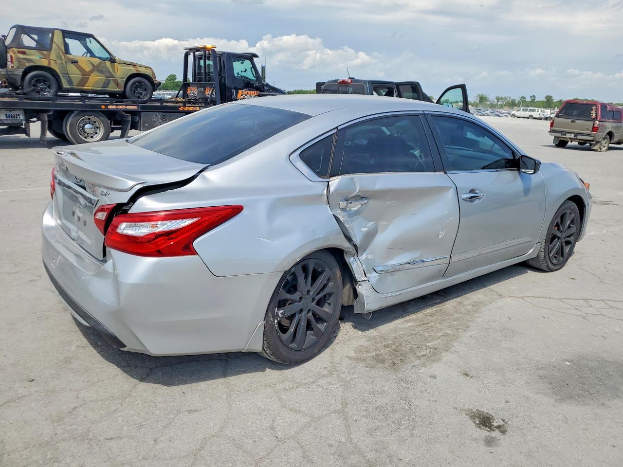 2016 Nissan Altima 2.5 Sr - Фото 3