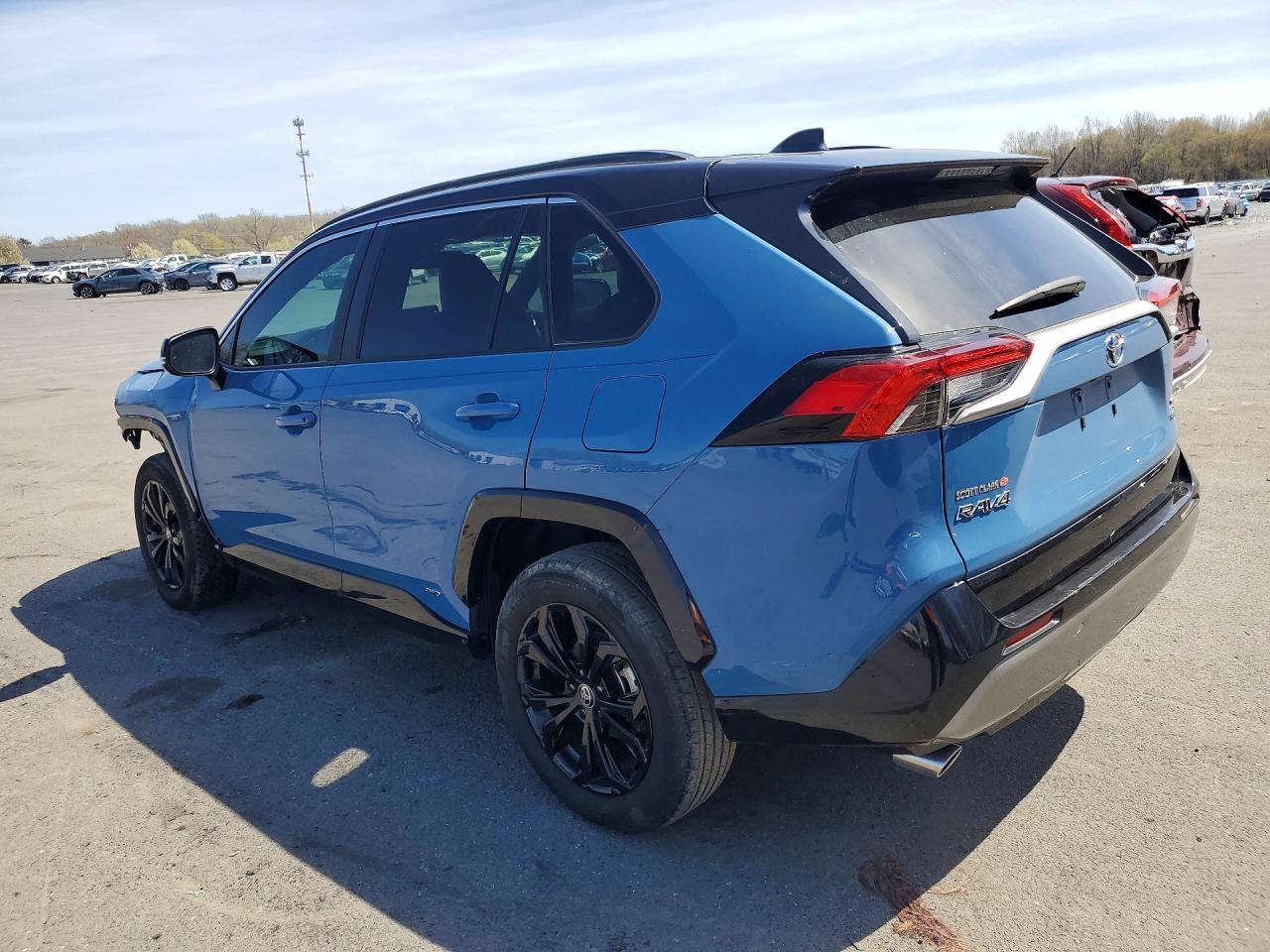 2022 Toyota Rav4 Xse - Image 2