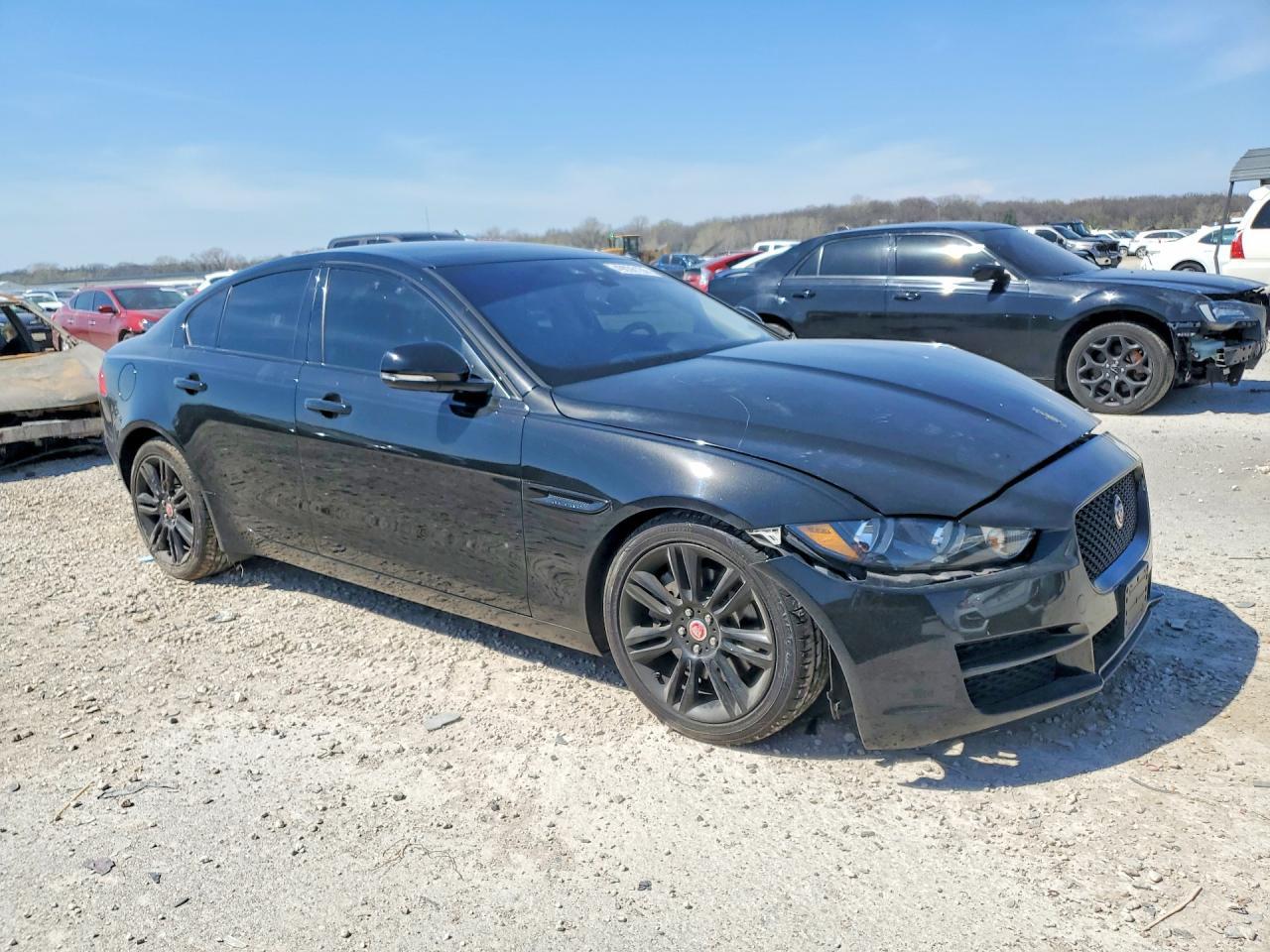 2017 Jaguar Xe Prestige - Image 4