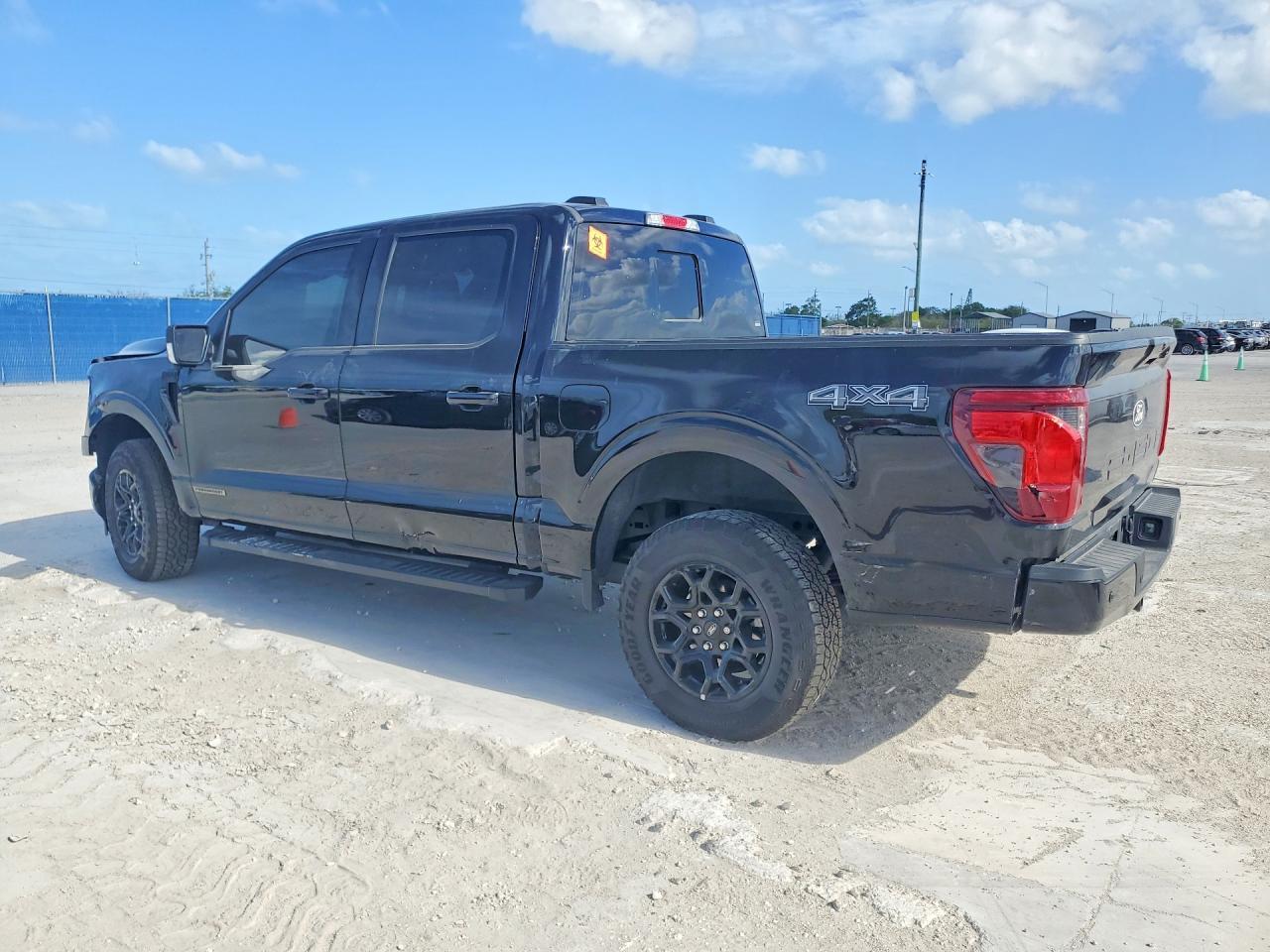 2025 Ford F150 Xlt - Фото 2