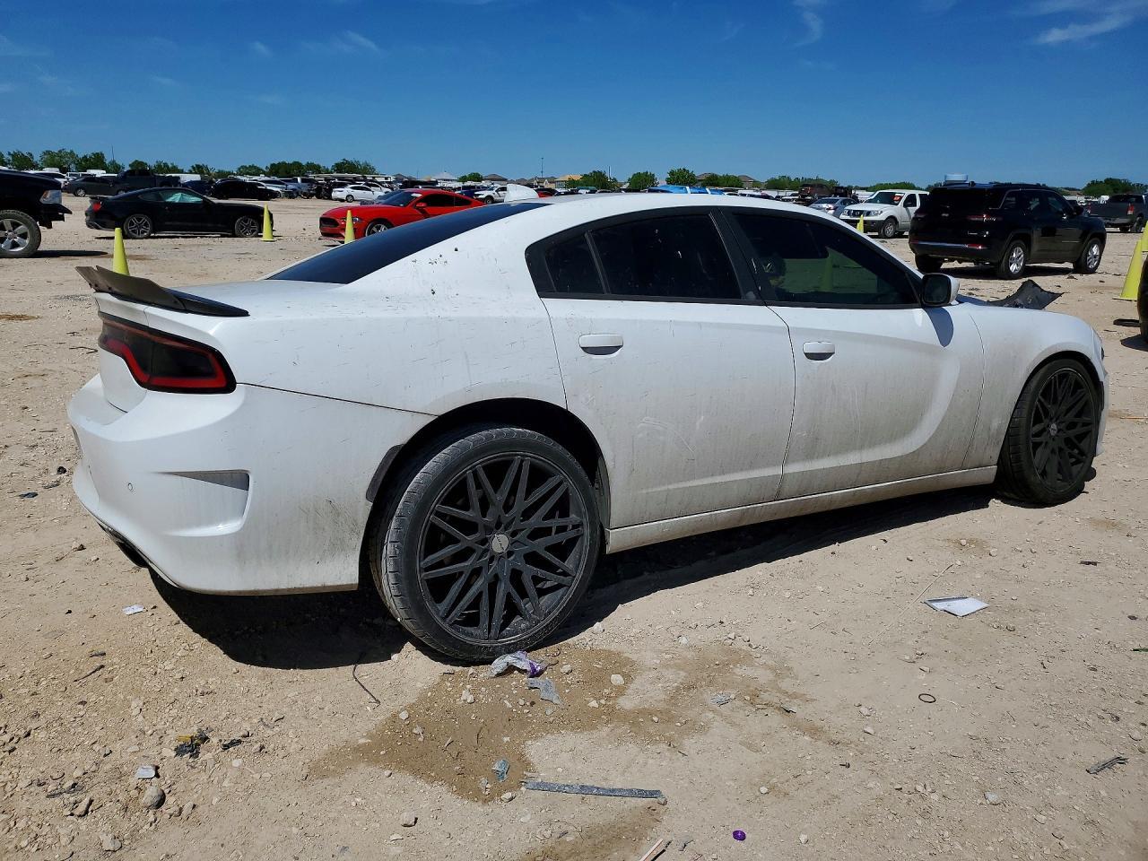 2015 Dodge Charger R - Фото 3