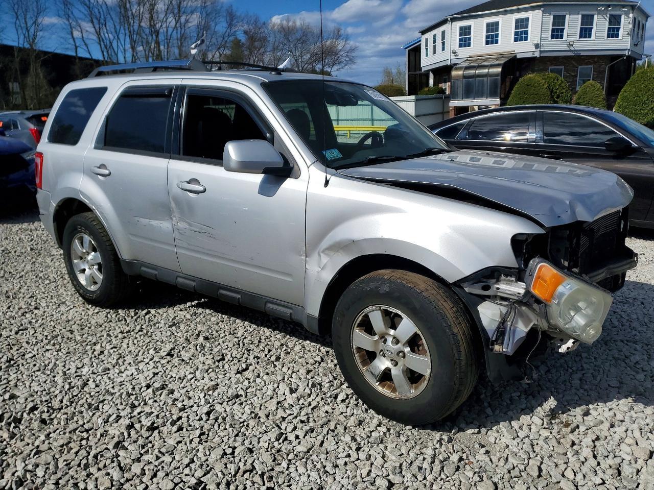 2010 Ford Escape Limited - Image 4