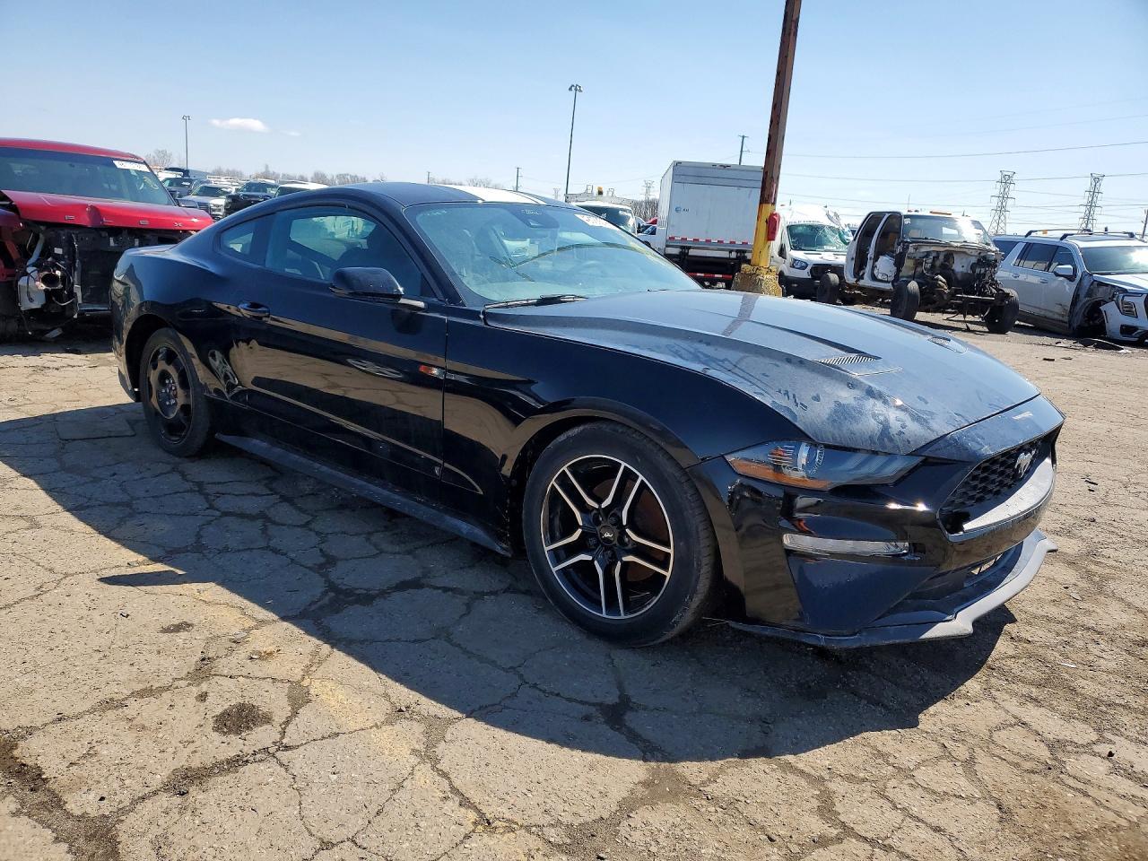 2023 Ford Mustang - Фото 4