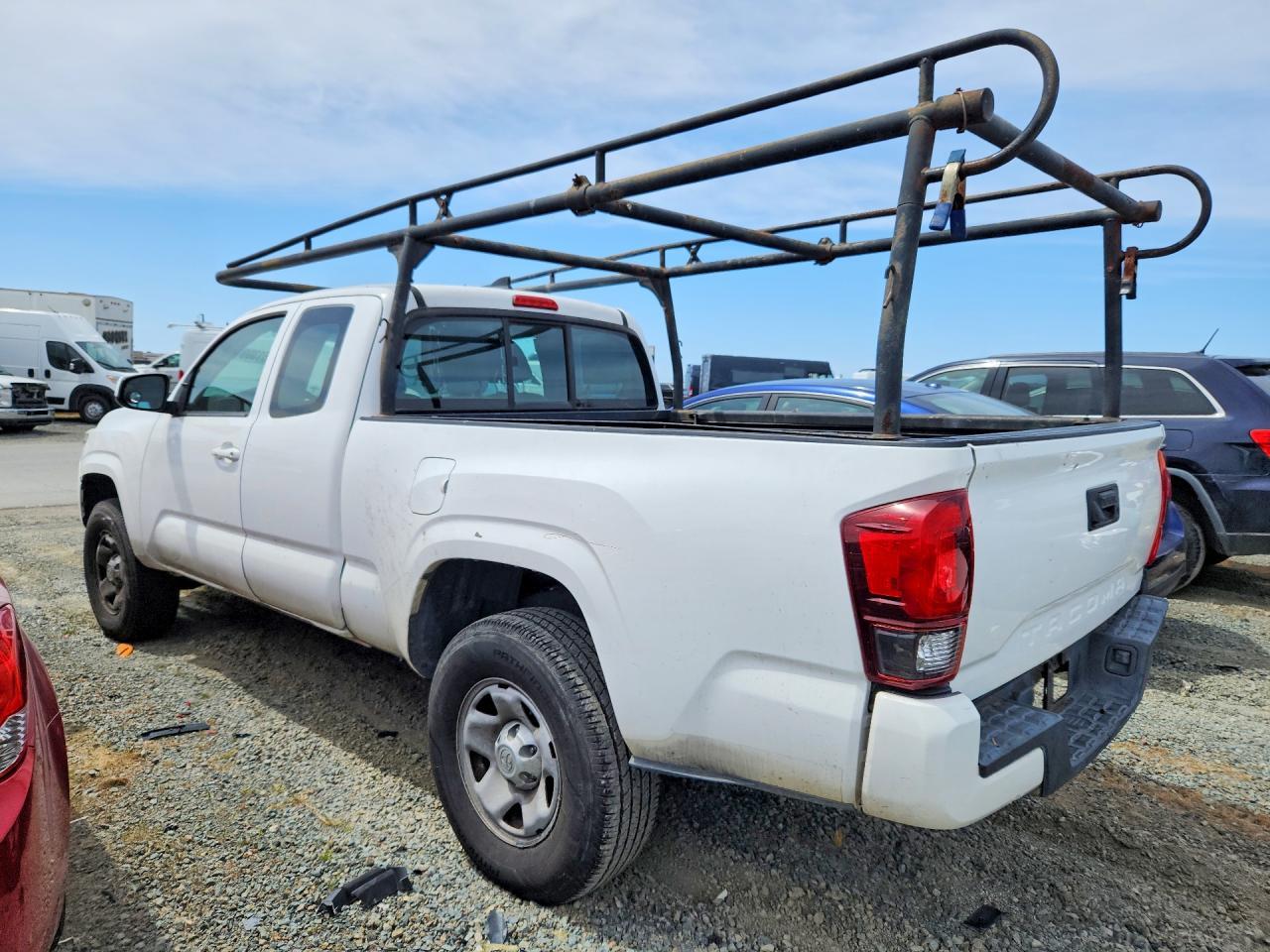2018 Toyota Tacoma Sr - Фото 2
