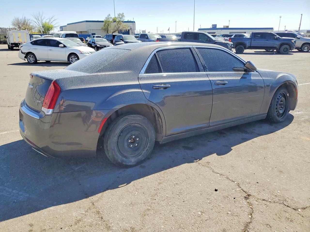 2019 Chrysler 300 Touring - Image 3