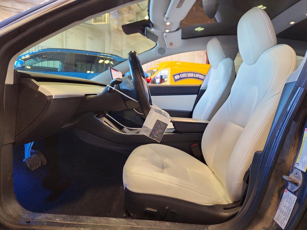 2018 Tesla Model 3 - Image 7