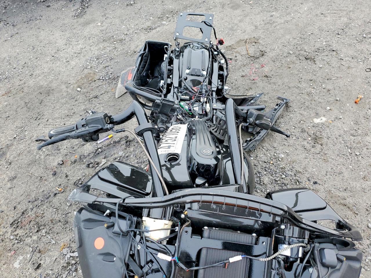 2018 Harley-Davidson Fltrxse Cvo Road Glide - Image 5
