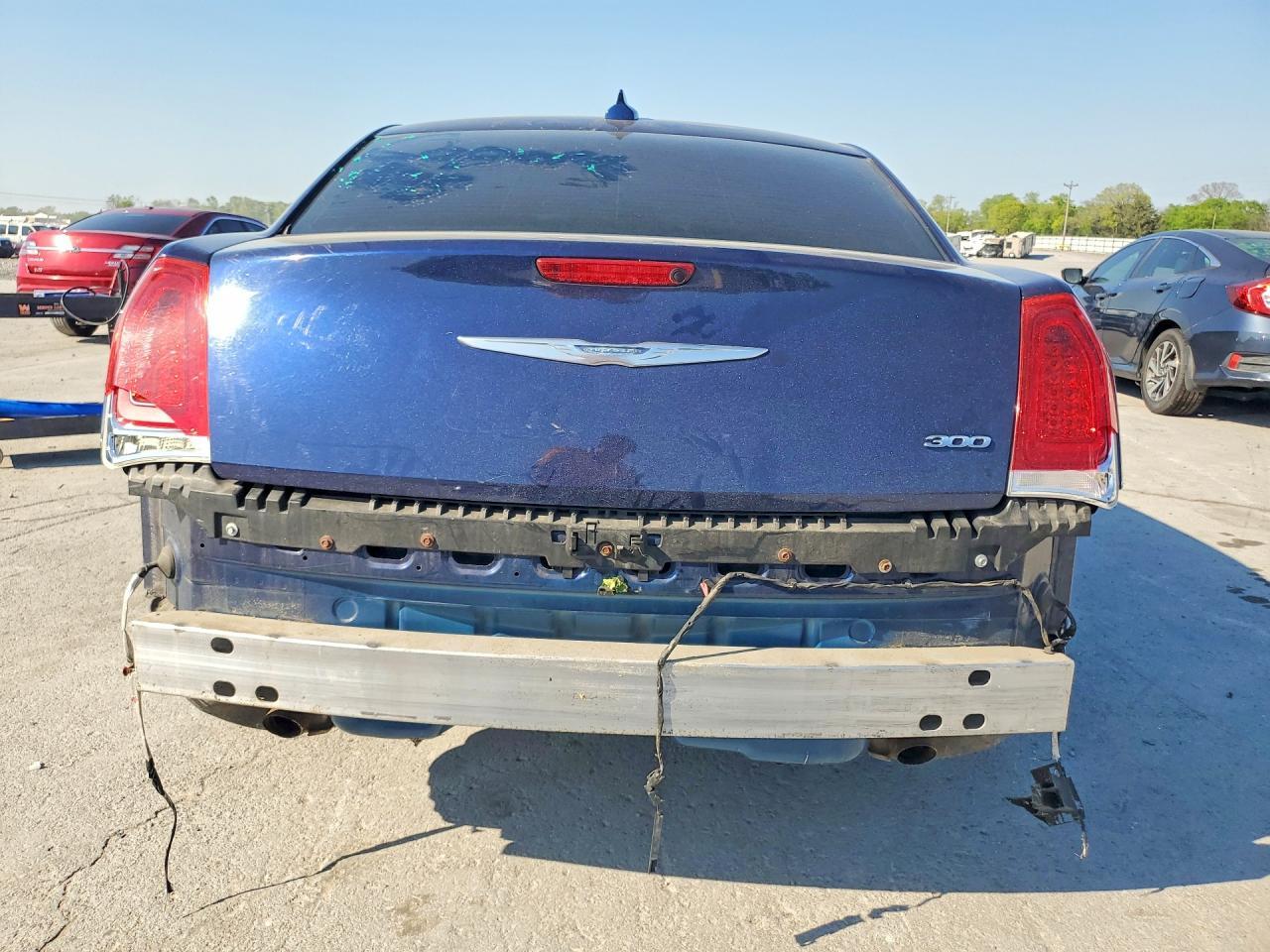2015 Chrysler 300 Limited - Фото 6
