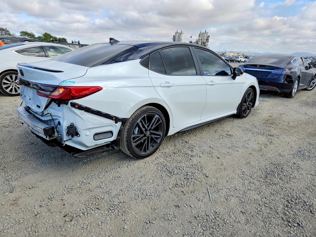 2025 Toyota Camry Xse - Image 3