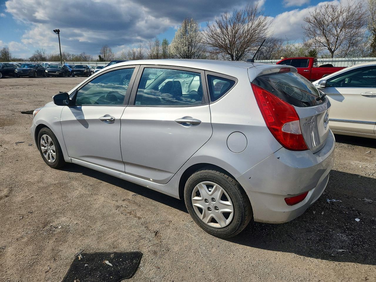 2017 Hyundai Accent Se - Image 2