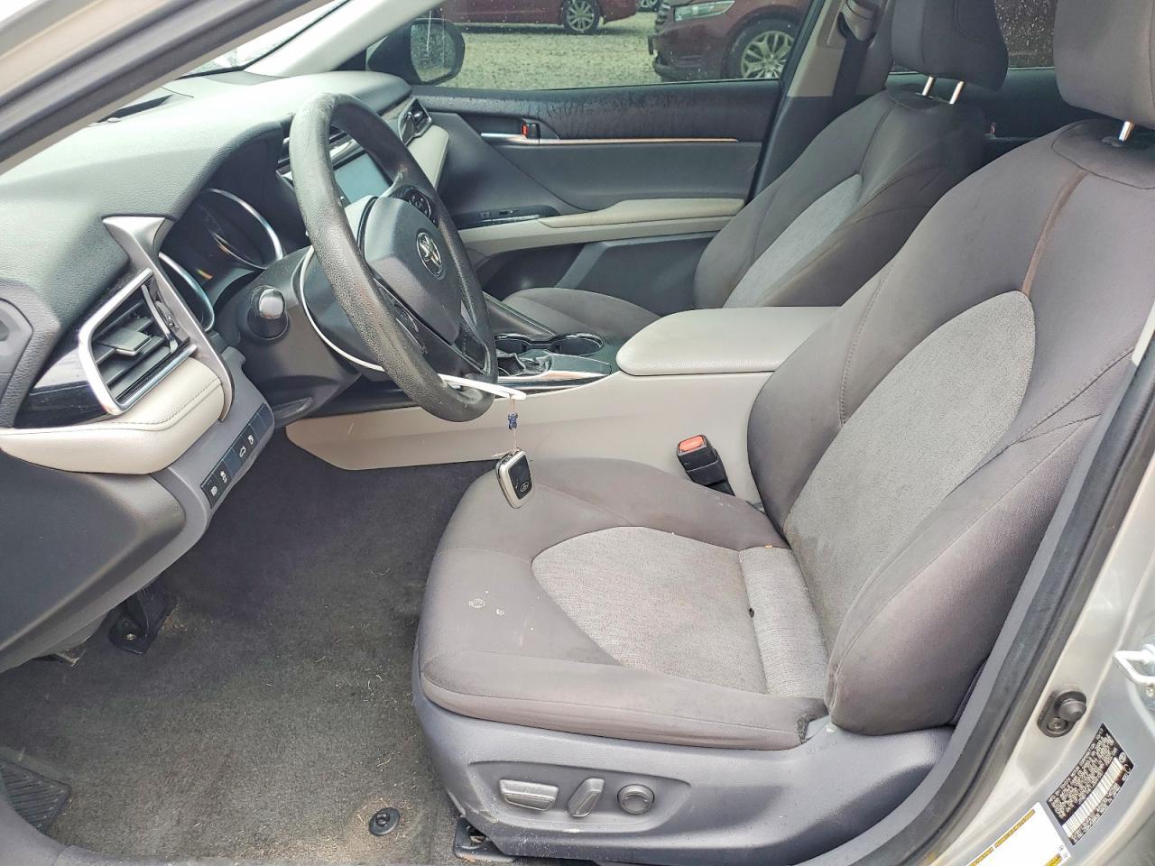 2018 Toyota Camry Le - Фото 7