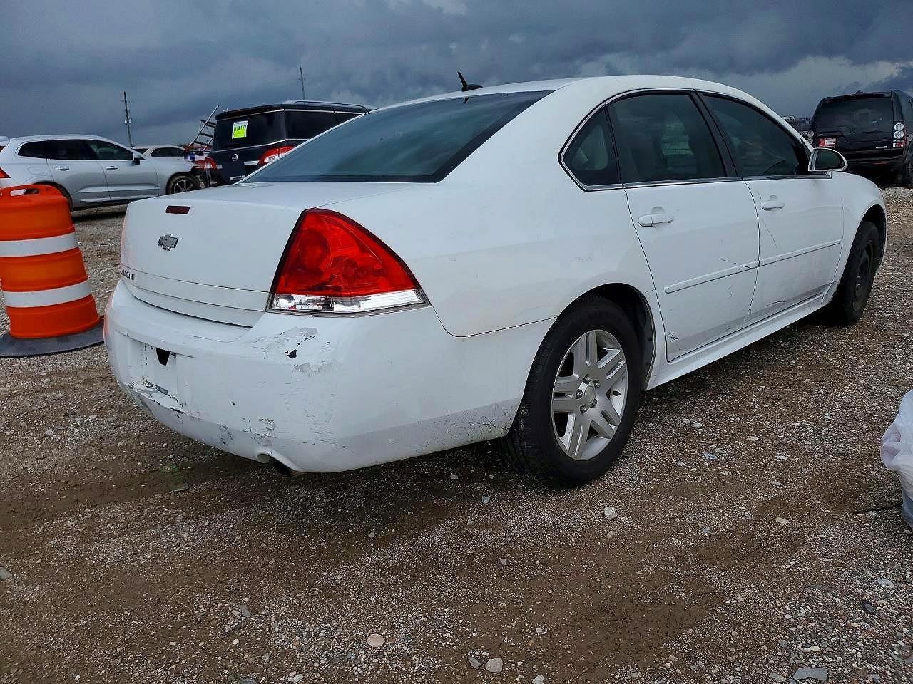 2012 Chevrolet Impala Lt - Image 3